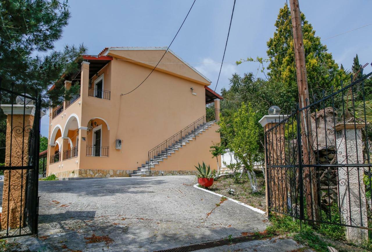 Andreas Apartments Agios Georgios Pagon Exterior foto