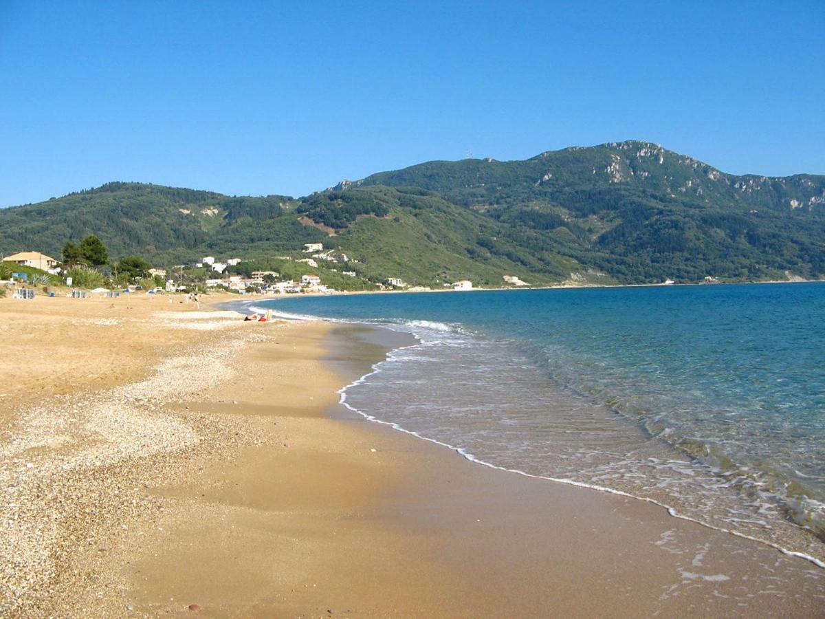 Andreas Apartments Agios Georgios Pagon Exterior foto